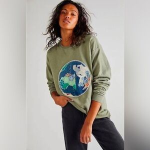 NWT Free People X Tricia Fix Earth Day
Sweatshirt Sz M